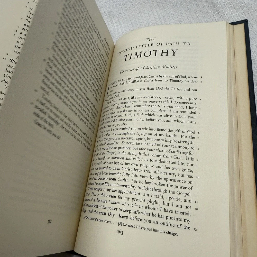 THE NEW‎ ENGLISH BIBLE New Testament by Oxford Cambridge 1961 Blue Hardcover